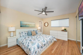 4 bedroom home with Patio 10 seconds from the Sand